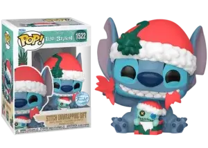 Funko Pop van Stitch die een cadeau uitpakt in kerst sfeer.